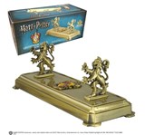 PRSE0P57DB_2_presentoir-baguette-serryffondor-pentard-harry-potter-noble-collection.jpg