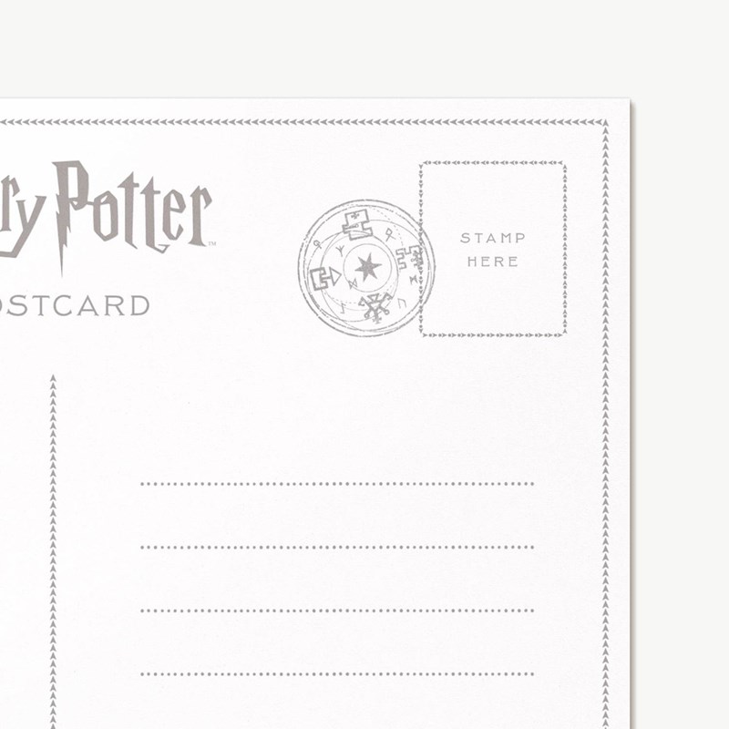 Carte postale Harry Potter par MinaLima - Le Terrier