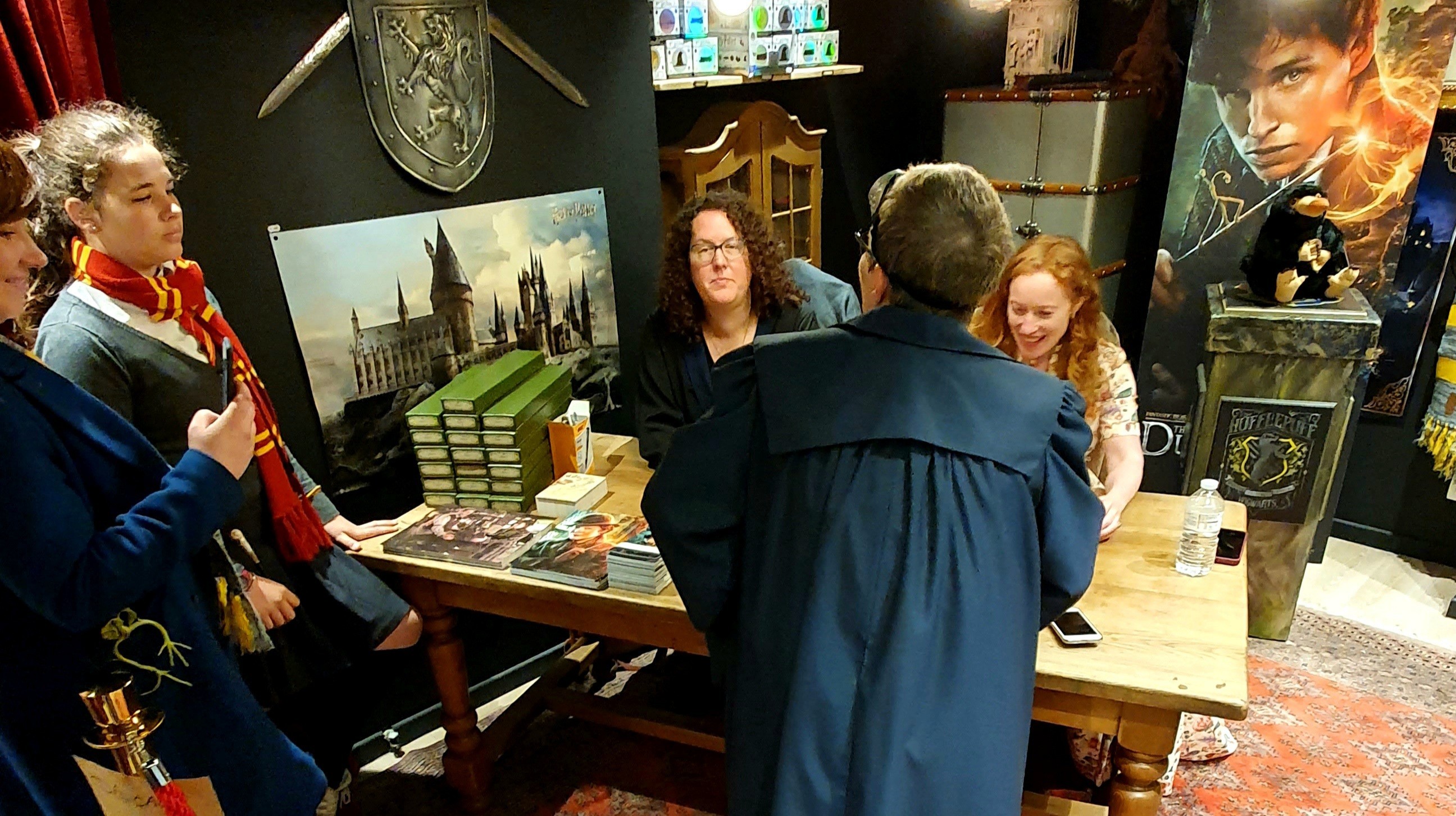 dédicace harry potter chez les 4 maisons boutique harry potter liege belgique3