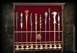 PRSE4YYV65_1_presentoir-10-baguettes-harry-potter-noble-collection.jpg