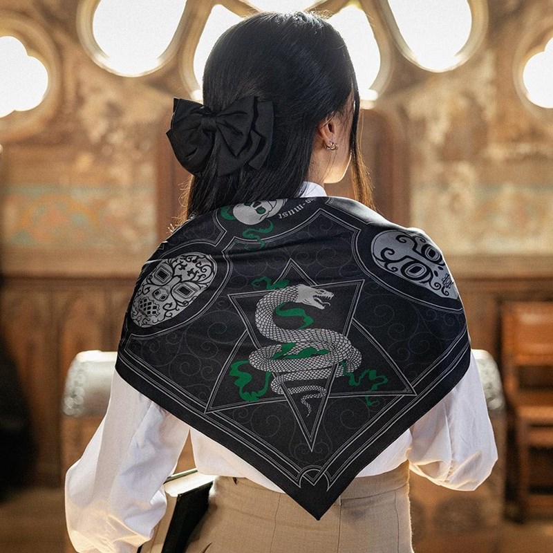 Carré de soie 67, Harry Potter, Dark Magic