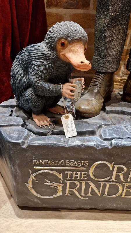 MODÈLE D'EXPO Statue 1:1 Norbert Dragonneau éd. lim. 444 ex. - Les Animaux Fantastiques