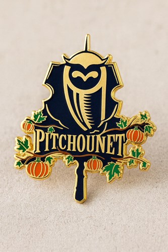 Pin’s émaillé Pitchounet d’Automne – Édition Officielle Les 4 Maisons